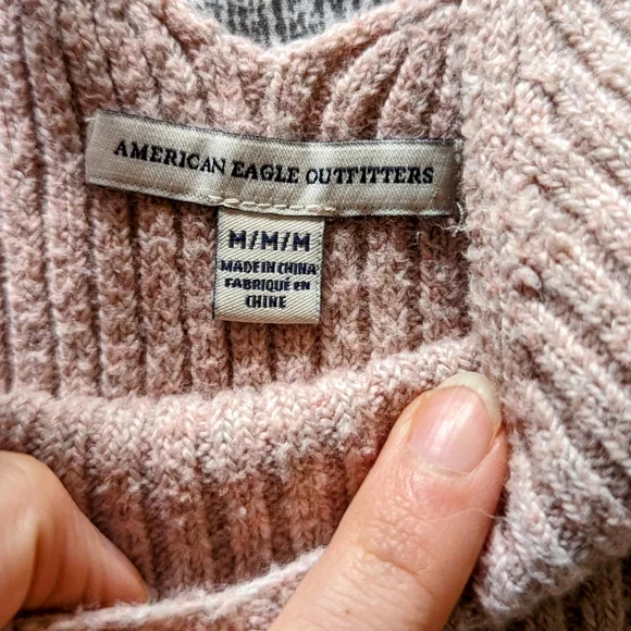 American Eagle, ribbed style, ladies tank, soft pink colour, size Med, EUC - Picture 5 of 10